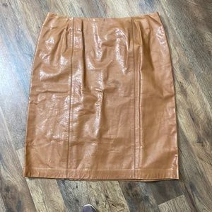 EUC LINDA ALLARD ELLEN TRACY Vintage camel leather skirt. Mid length Women’s 16